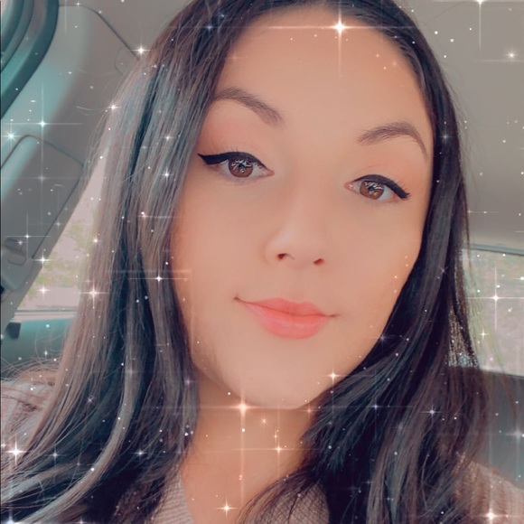 Meet your Posher, Beatriz - Picture 1 of 1